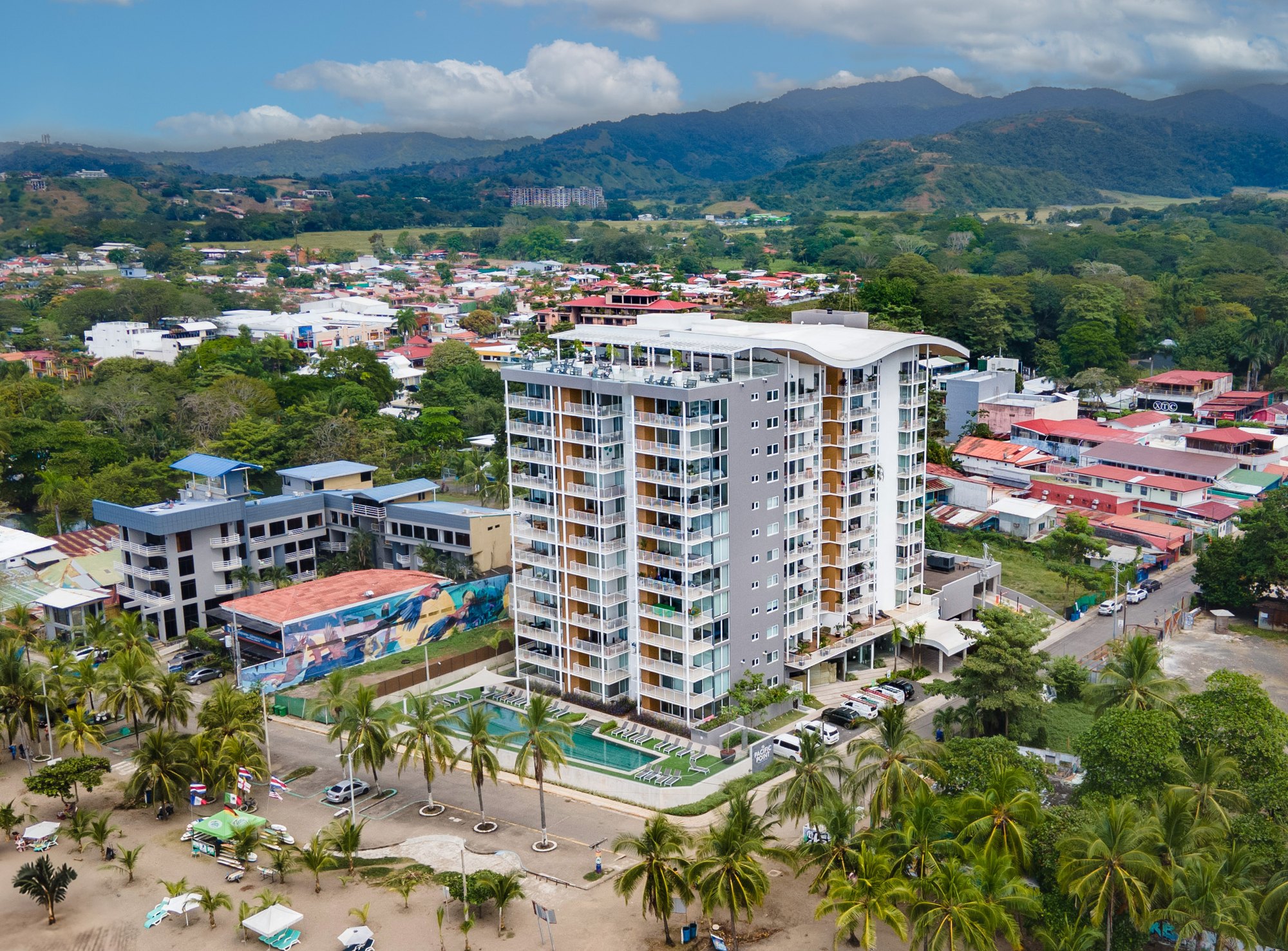 Plaza Marina — Locales comerciales — 2